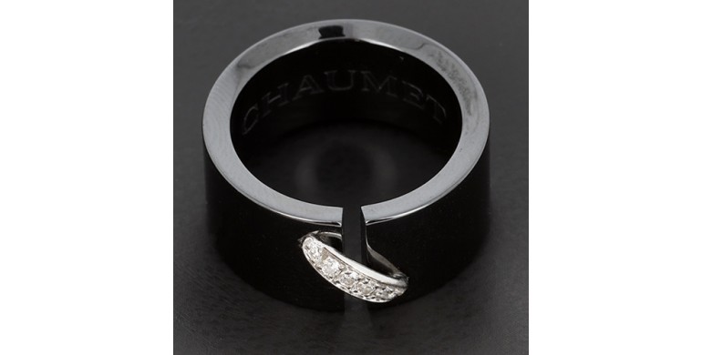 Bague Chaumet en céramique noire nacrée et diamants, collection Lien -B10156
