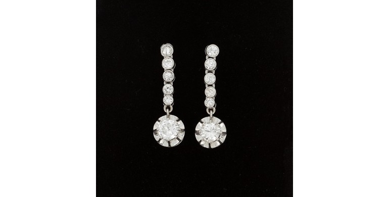 Pendants d'oreilles platine et diamants -B10153