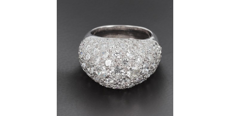 Bague dôme en platine et diamants - B10236