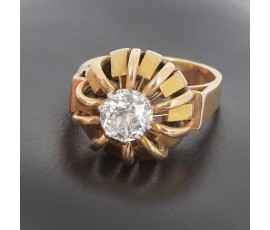 Bague dôme en or jaune 750 ‰ et diamant - B10286