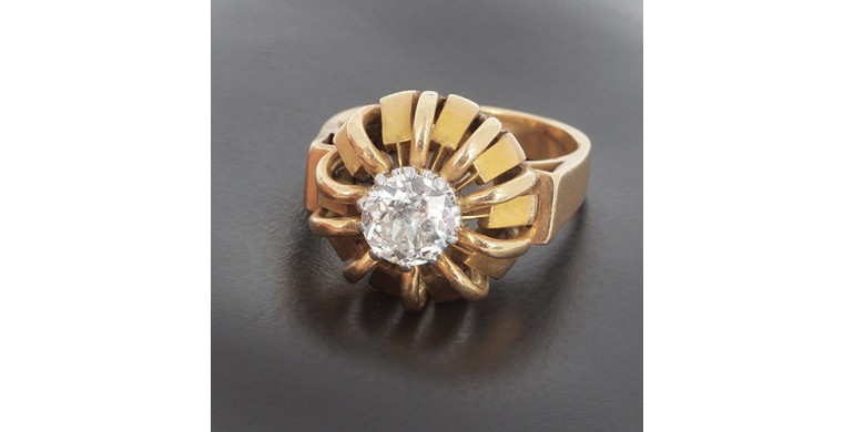 Bague dôme en or jaune 750 ‰ et diamant - B10286