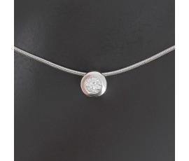 Collier solitaire en or blanc 750 ‰, maille oméga et diamant -B10303