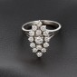 Bague marquise en or blanc 750 ‰  et diamants -B10316