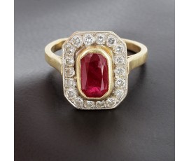 Bague ancienne en or jaune 750 ‰ rubis et diamants -B10319