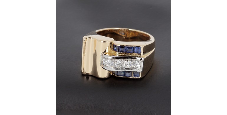 Bague tank en or jaune 750 ‰  diamants et saphirs calibrés -B10354