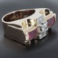 Bague tank en or jaune 750 ‰ diamant taille ancienne de 0.35ct souligné de diamants baguette et de rubis calibrés -B10410