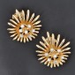 Boucles d'oreilles clips en or jaune 750 ‰ motif feuilles réhaussées de diamants - B10563