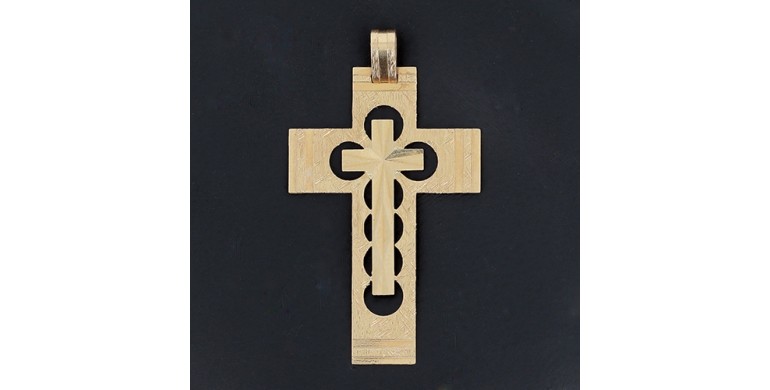 Croix ajourée en or jaune 750 ‰ - B10560