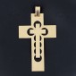 Croix ajourée en or jaune 750 ‰ - B10560