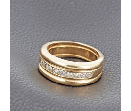 Bague jonc en or jaune 750 ‰ et diamant