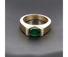 Bague or jaune 750 ‰ Emeraude et diamants