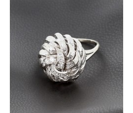 Bague boule en or blanc 750 ‰ présentant 0,75 ct de diamants taille brillant - 9,80 gr